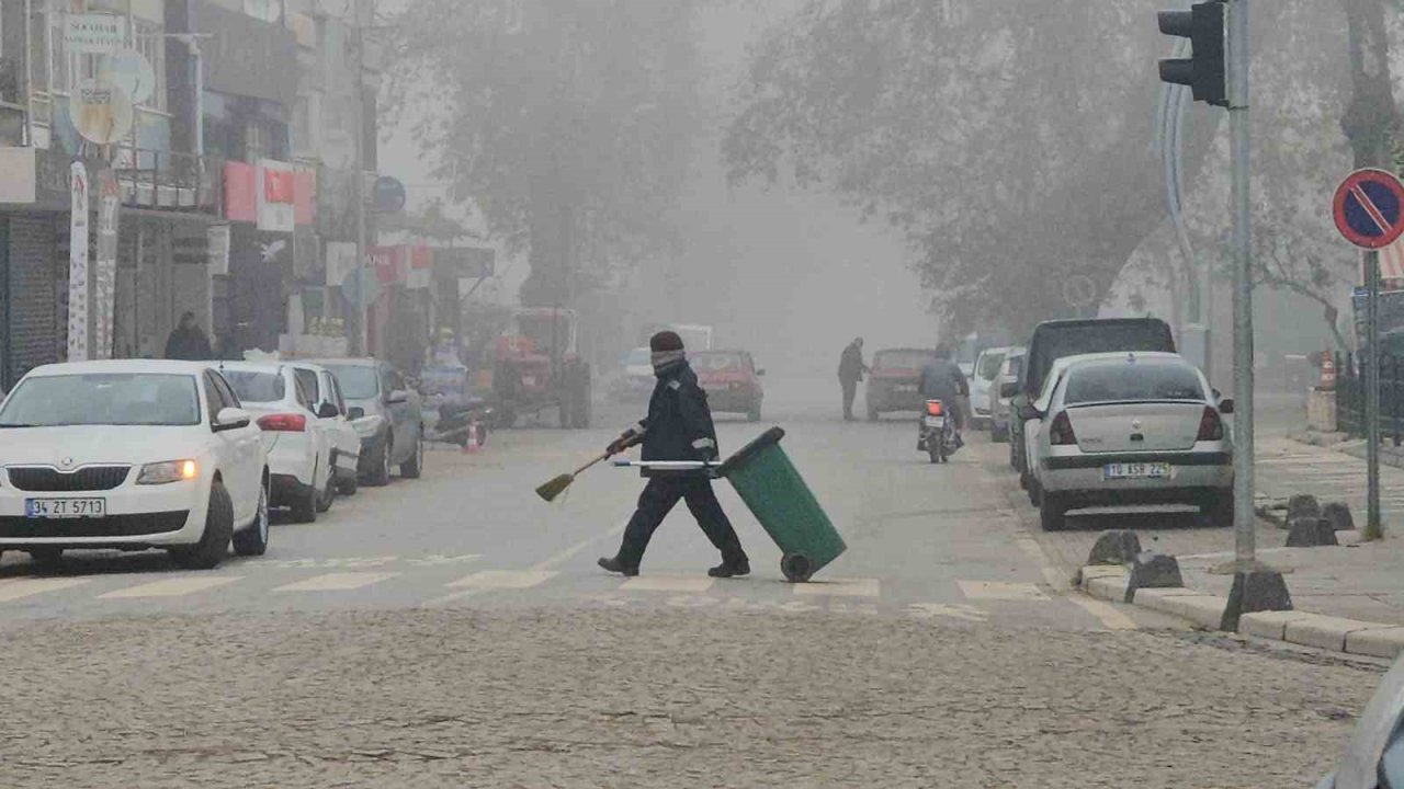 Sındırgı’yı sis sürücüleri zorladı