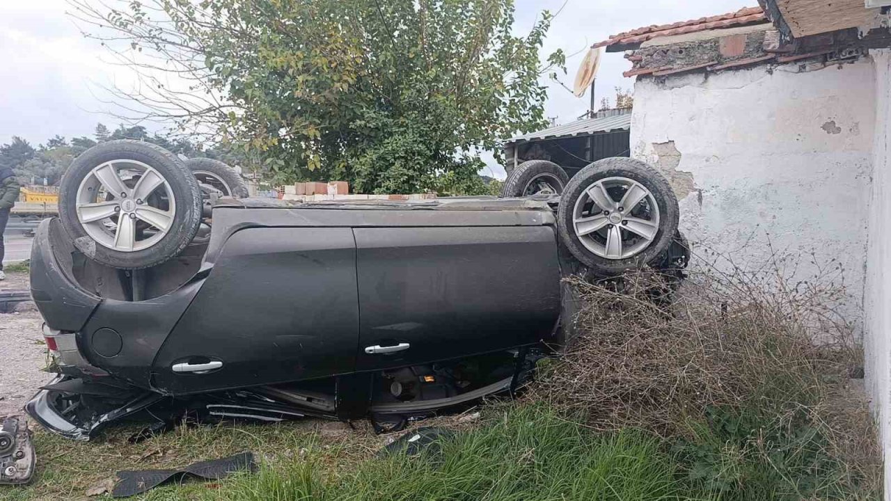 Söke’de otomobil takla attı: 1 yaralı