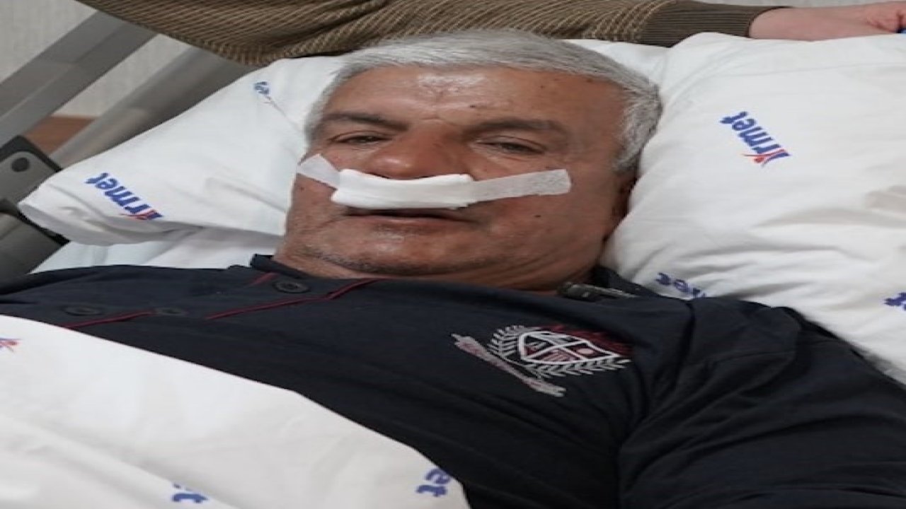 65 yaşındaki adamın burnundan 100 gramlık taş çıkarıldı