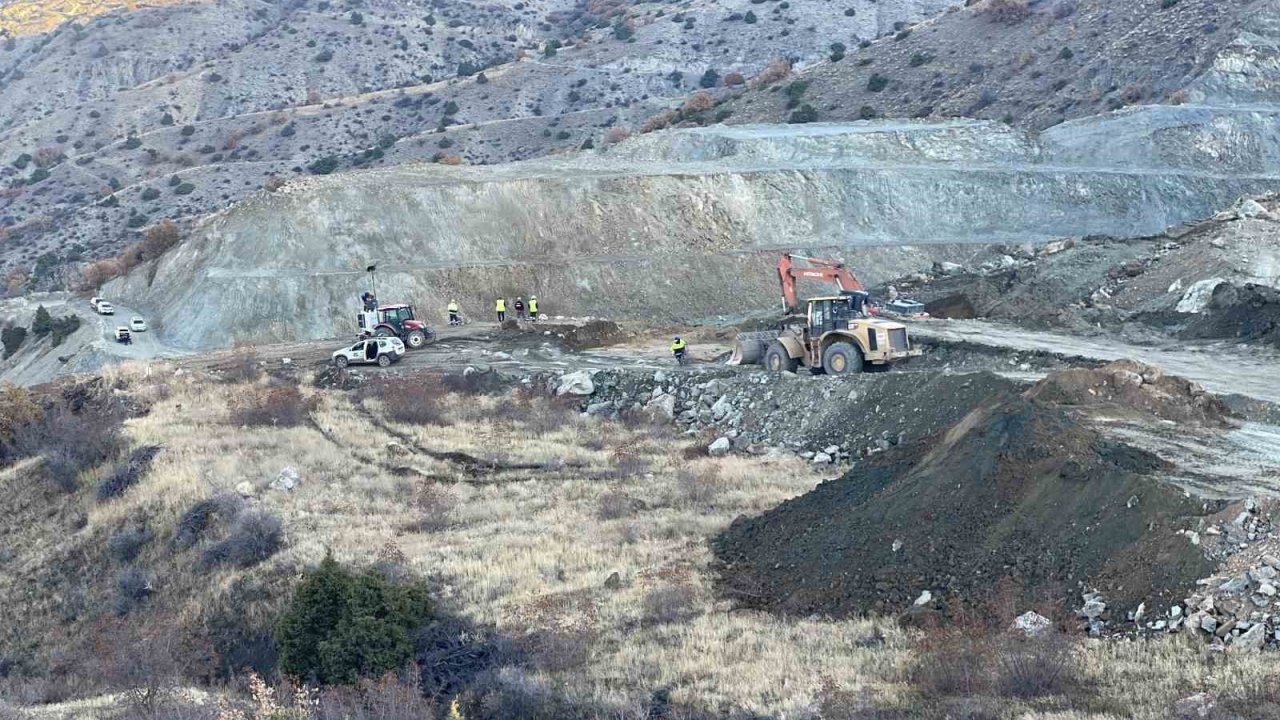 Sivas’ta göçük altında kalan madenciyi arama çalışmaları 18 gündür sürüyor