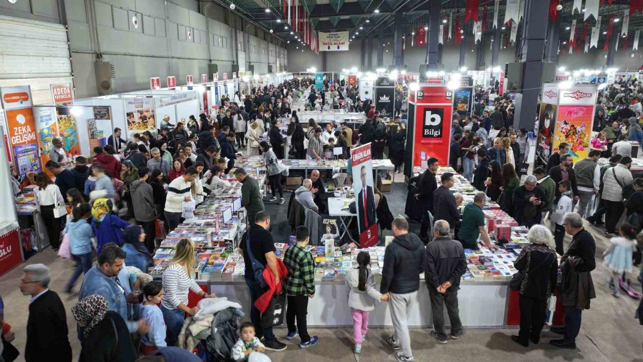 Denizli Kitap Fuarı ziyaretçi akınına uğruyor