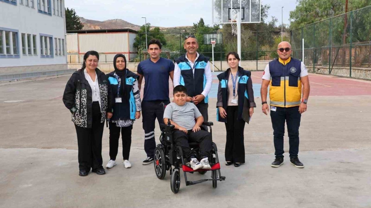 Bodrum Belediyesi’nden akülü sandalye, bakım ve onarım desteği