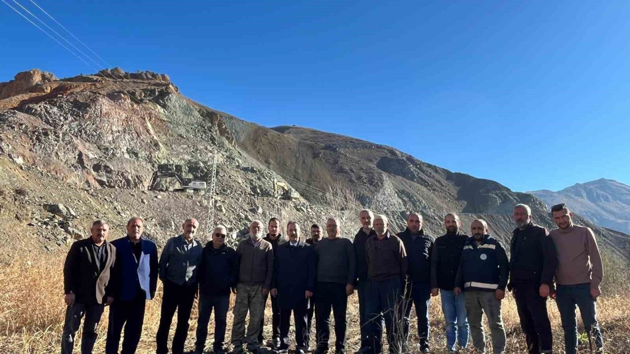 Başkan Şireci, Kemah Yücebelen yol genişletme çalışmalarını inceledi