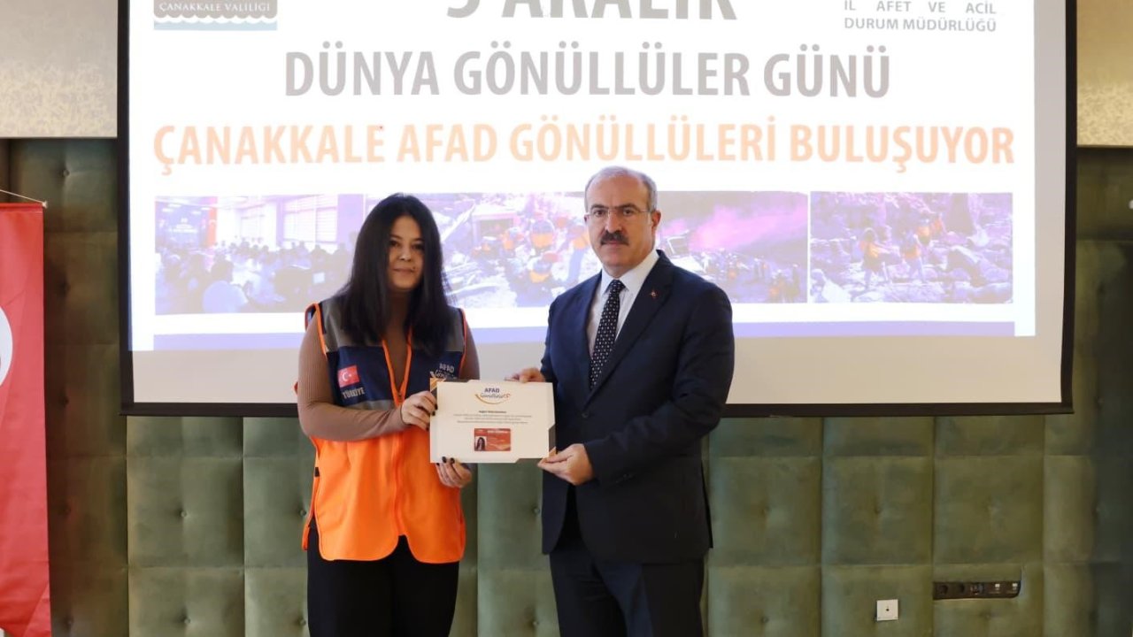 Çanakkale’de AFAD gönüllülerine kimlik kartları teslim edildi