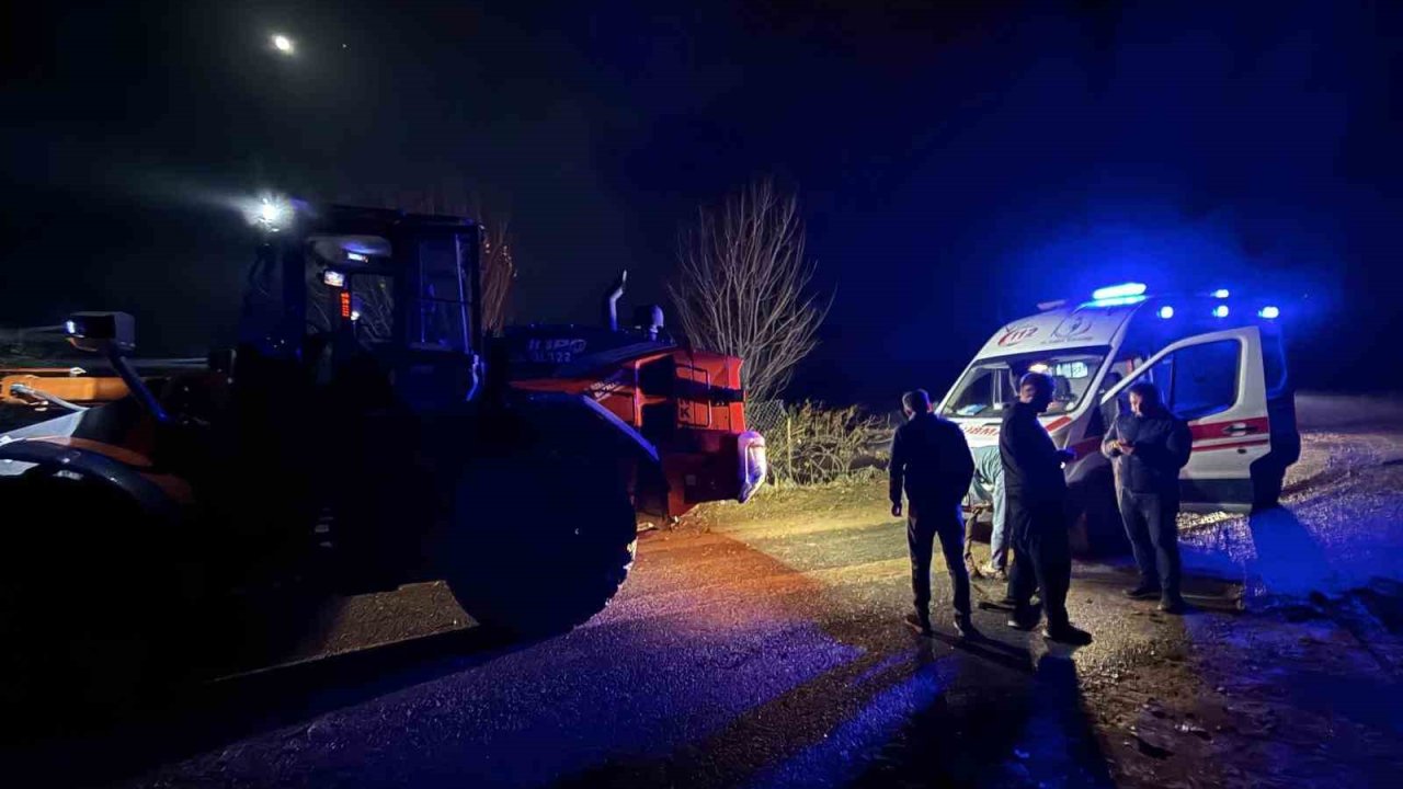 Batman’da hasta almaya giderken yolda kalan ambulansı özel idare ekipleri kurtardı