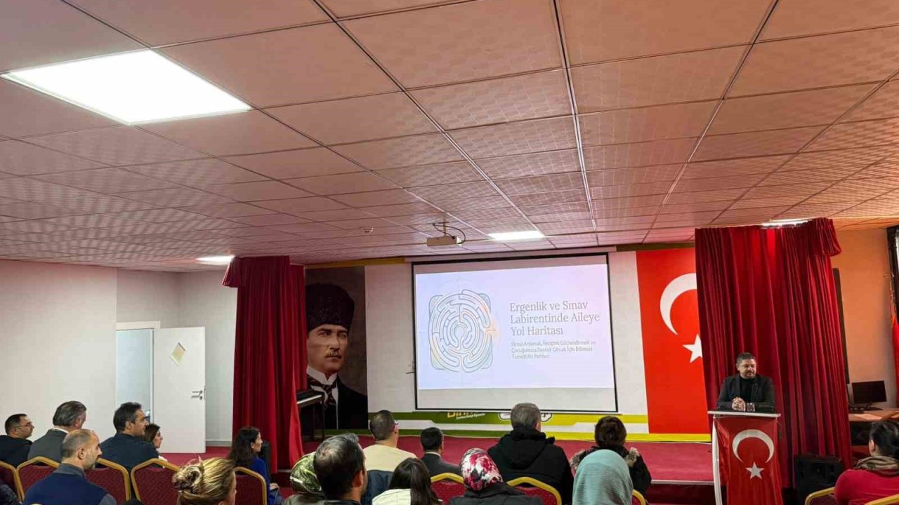 Çamlıca Koleji’nde "Aile ve Çocuk İletişimi" semineri