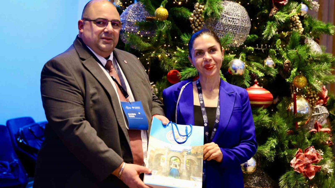 Muratpaşa Belediyesi, Malta’daki Liderler Zirvesi’ne katıldı