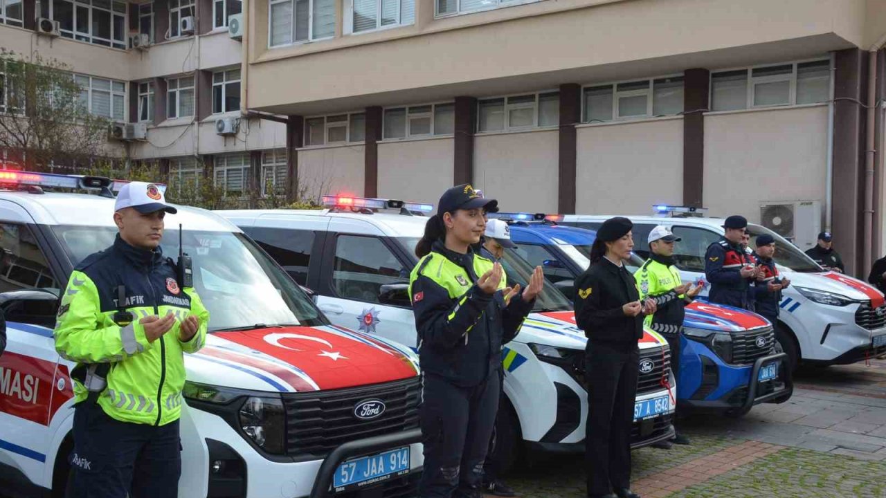 Sinop’ta emniyet ve jandarmaya 19 yeni araç tahsis edildi