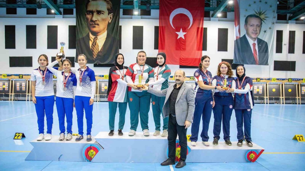 Muğla Büyükşehir okçuları Türkiye ikincisi