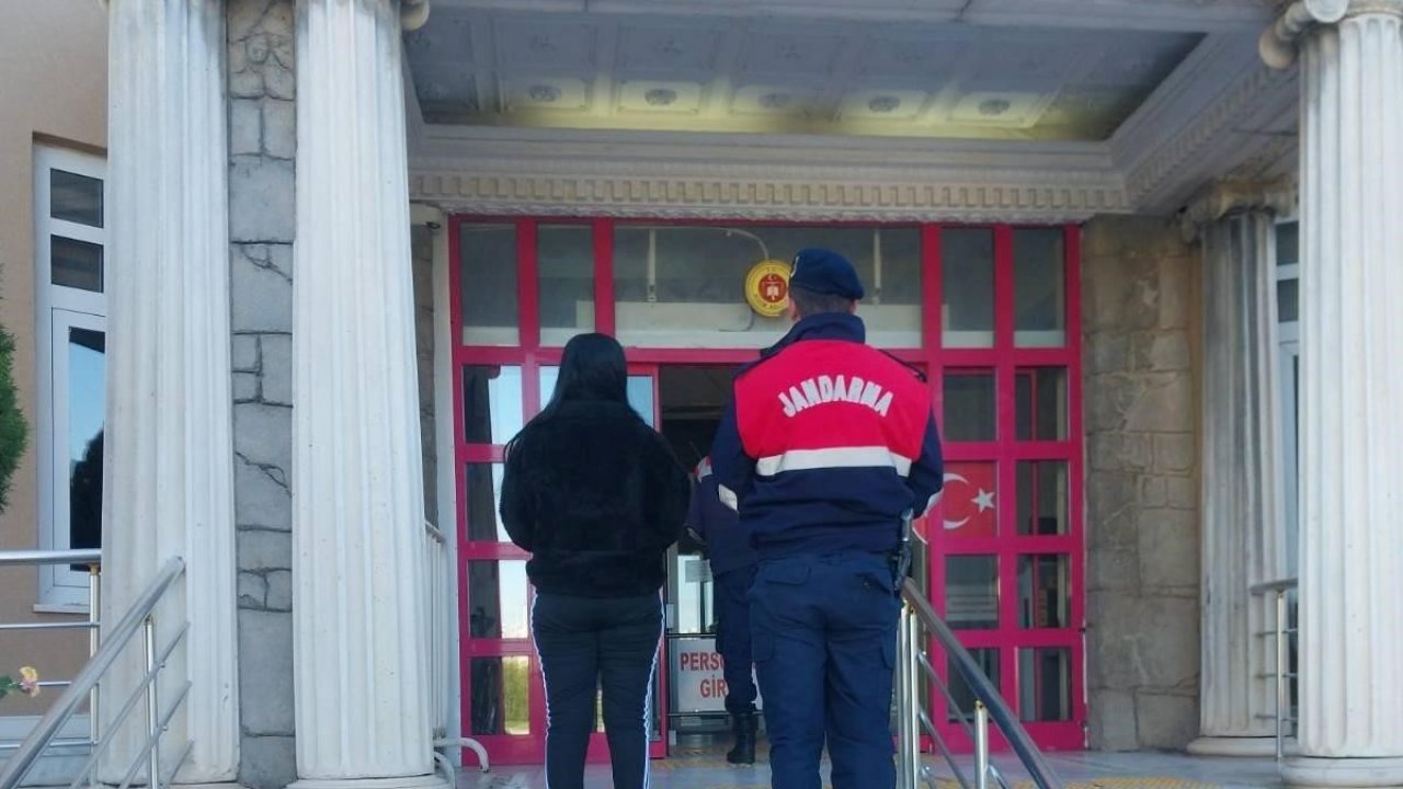 Aydın’da 2 aranan şahıs operasyonla yakalandı