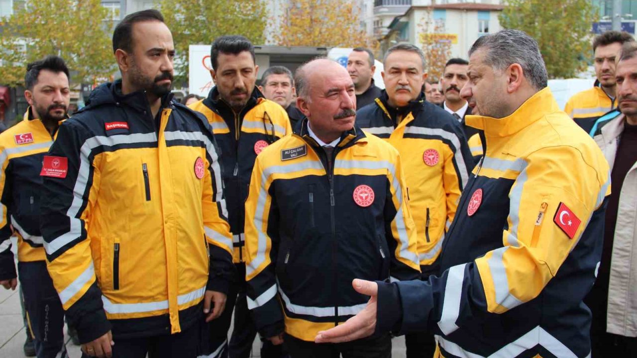 Vali Çalgan: ’Acil sağlık talebinde müdahaleyi kent merkezinde ortalama 5.7 dakikaya kadar indirdik’