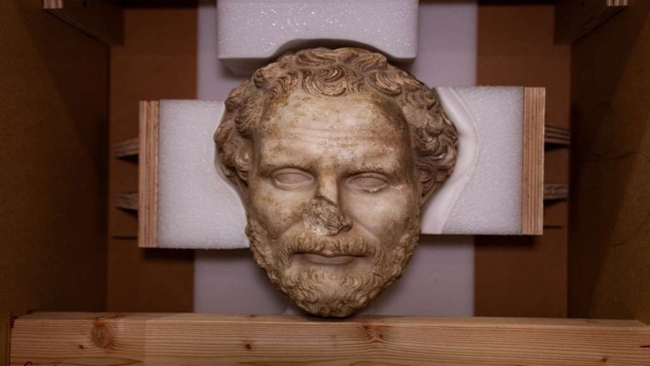 Boubon’un Kayıp İmparatoru, Mermer Demosthenes Başı ve düver pişmiş toprak levhaları Türkiye’ye dönüyor