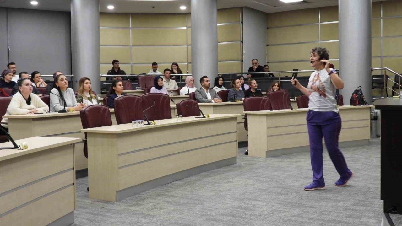 Kepez Belediyesi’nde personele solunum sağlığı eğitimi verildi