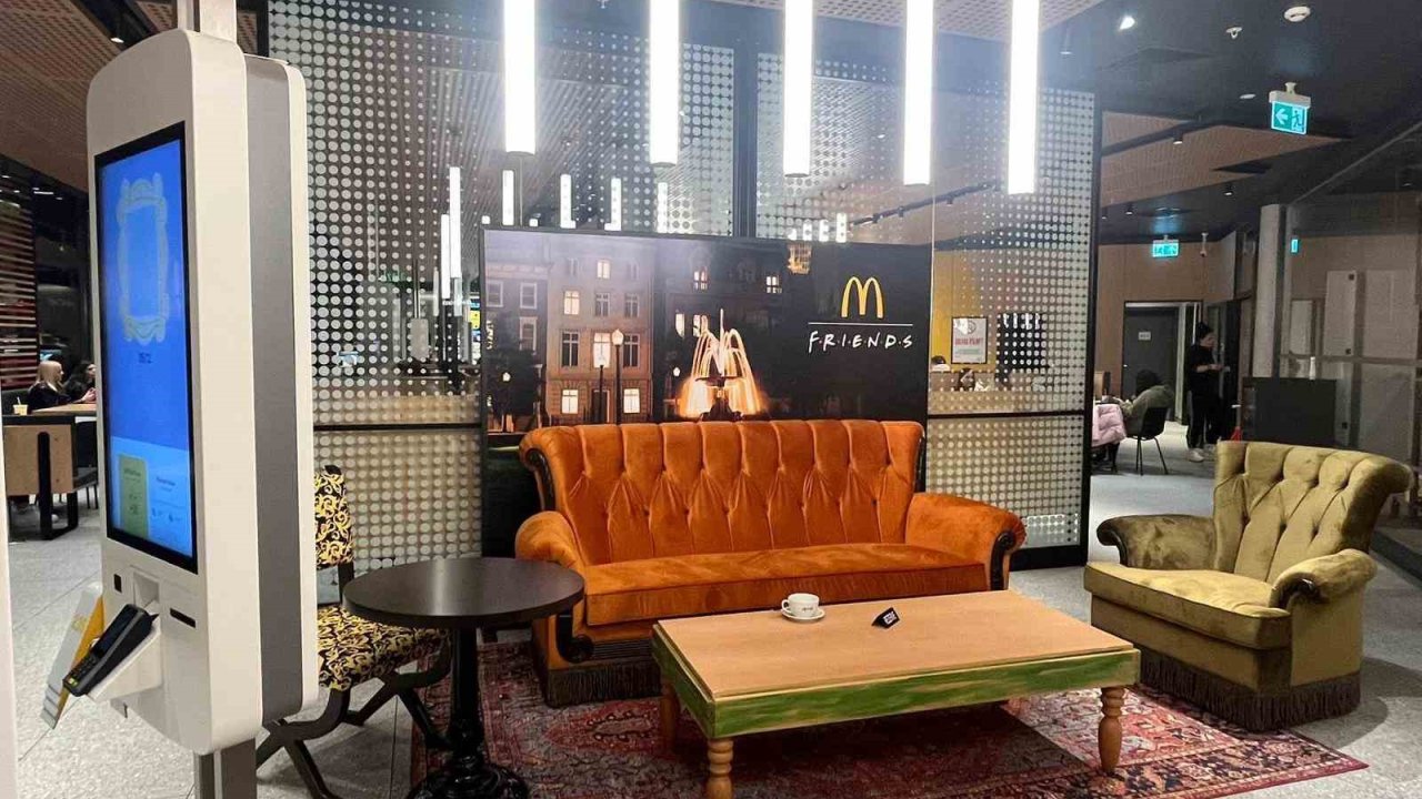 McDonald’s Türkiye, Friends dizisinin figürlerini menülere taşıdı