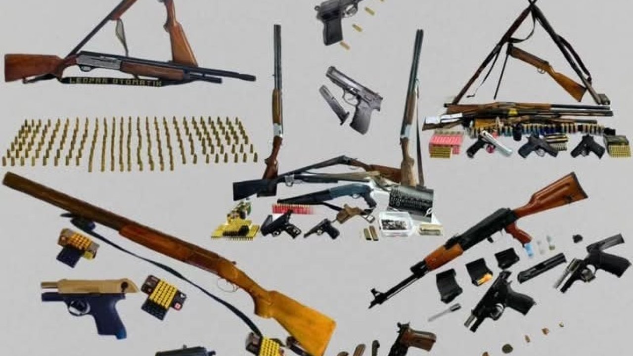 Kale’de kaçak silah ve mühimmatla yakalanan 9 şüpheli gözaltına alındı