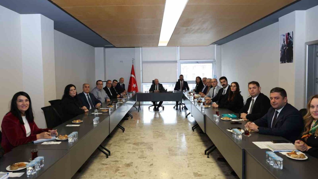 Başkan Şadi Özdemir sanayi bölgeleri temsilcileriyle bir araya geldi