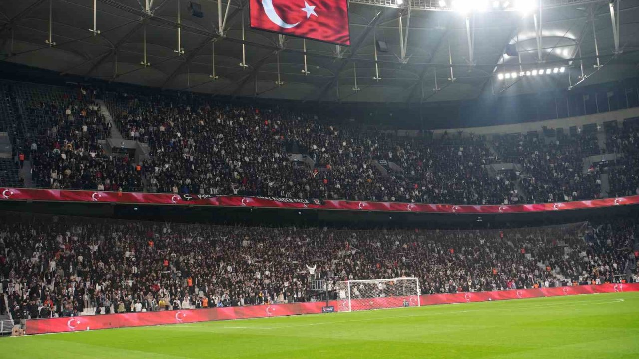 Türkiye - Romanya maçına Beşiktaş stadı ev sahipliği yapacak