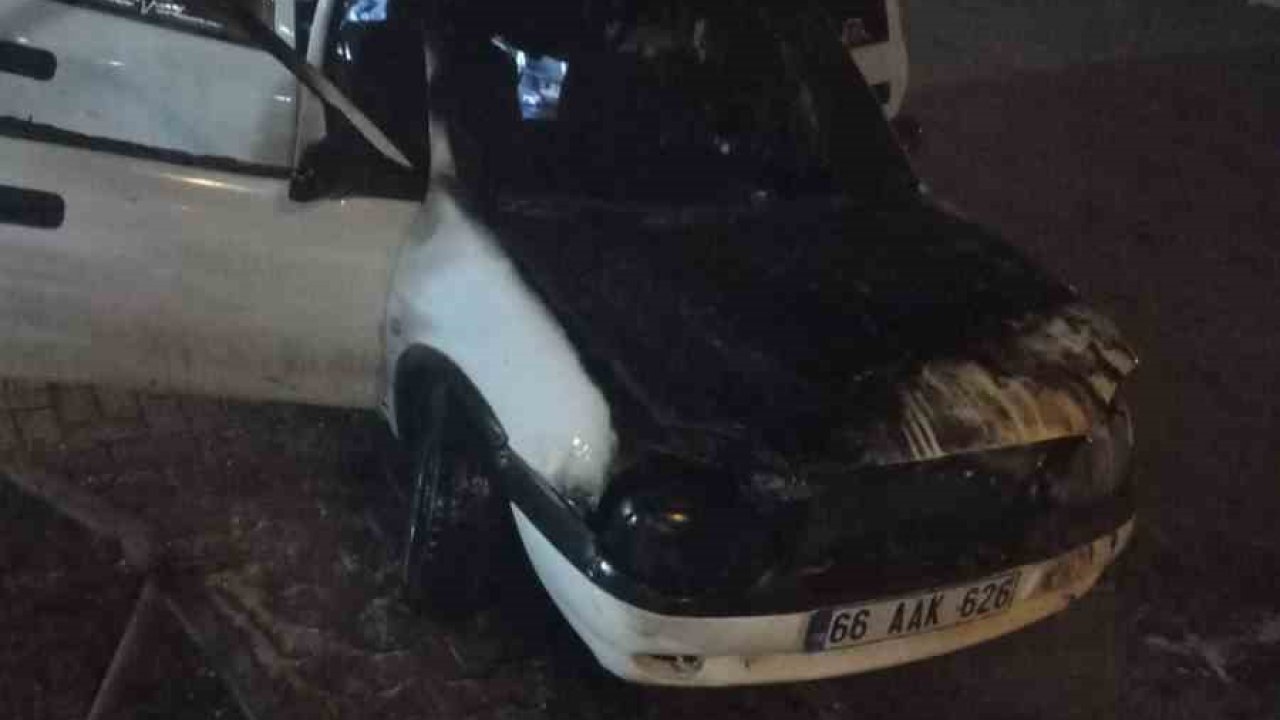 Yozgat’ta otomobil alevlere teslim oldu