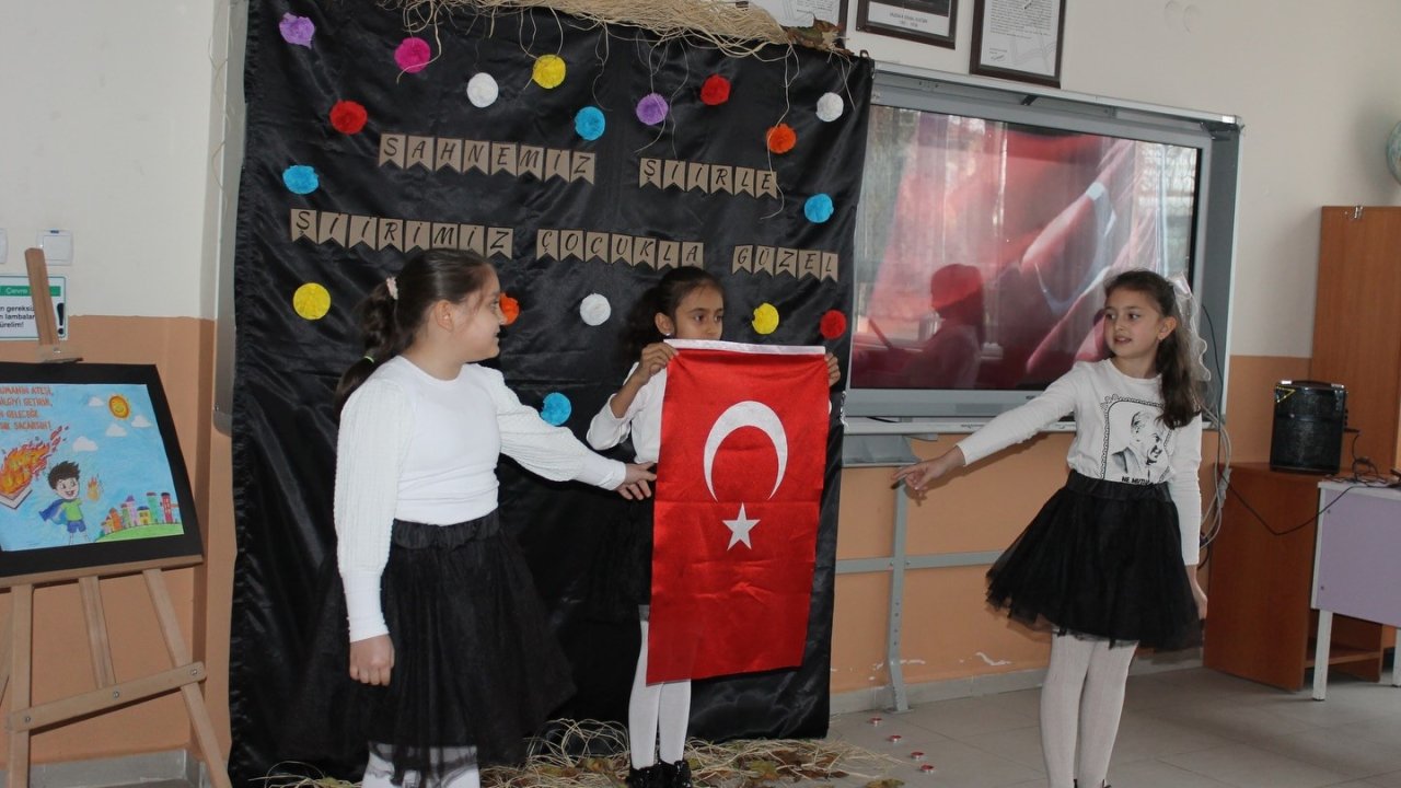 Altıntaş’ta "Çocuk Şiirleri Okumaları" etkinliği düzenlendi