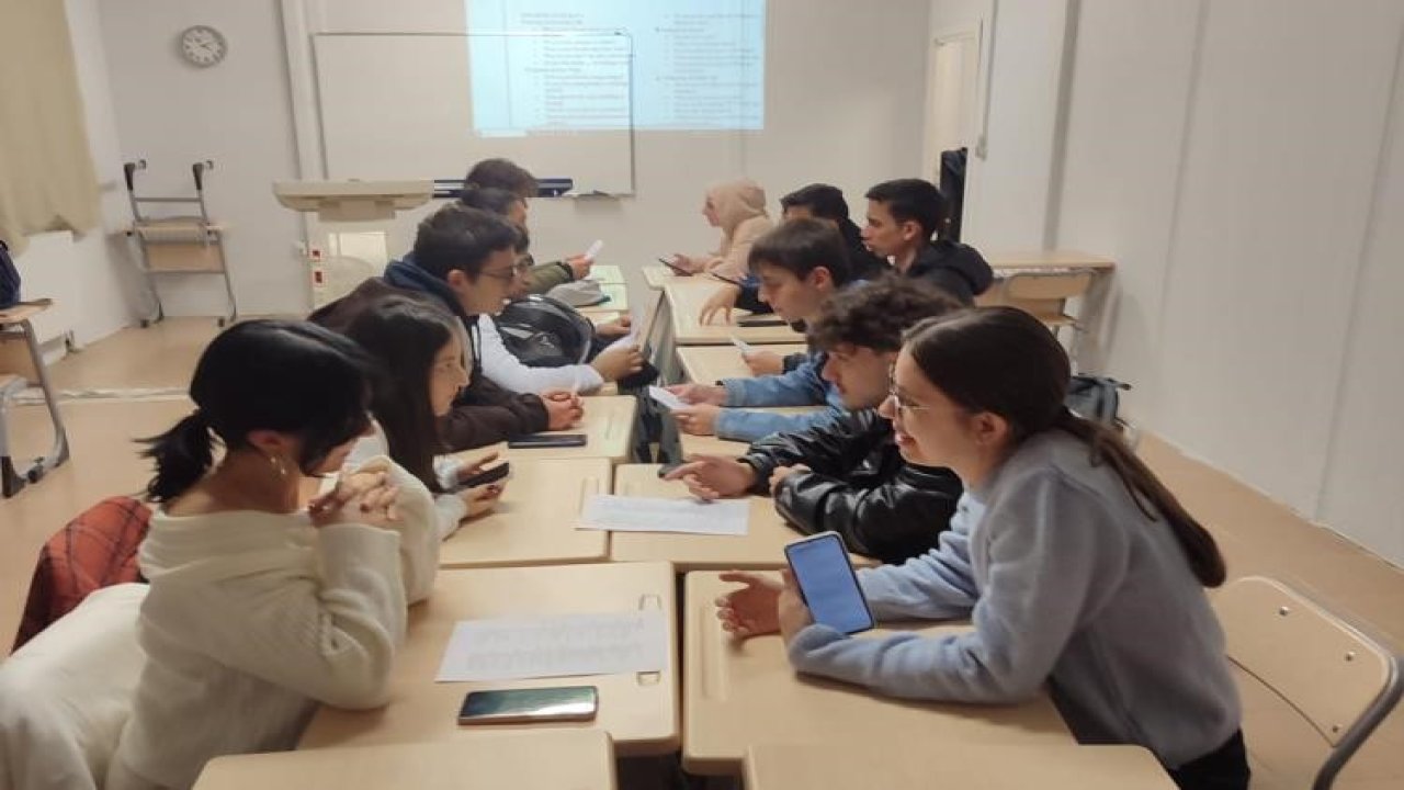 BŞEÜ’de İngilizce pratik etkinliği