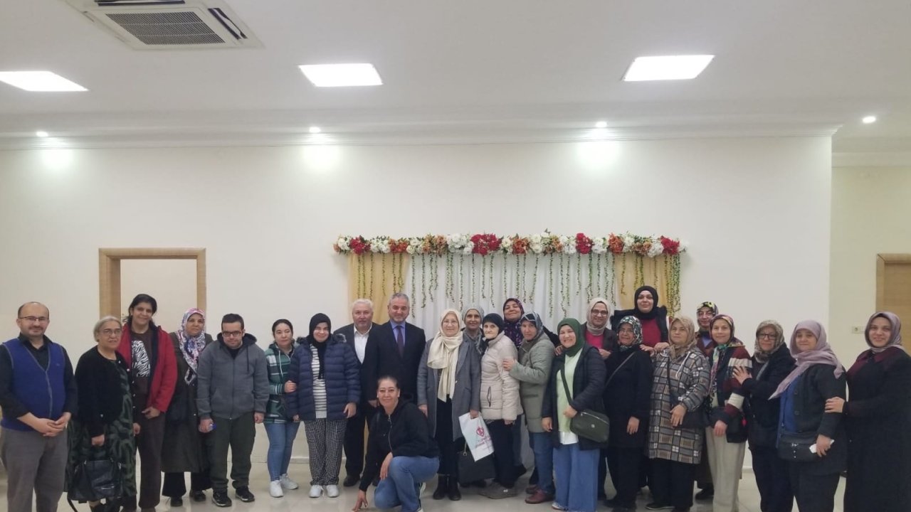 Cami, engelli buluşması gönülleri birleştirdi