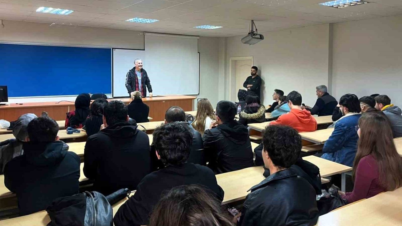 Görme engelli birey deneyimlerini mizahla anlattı