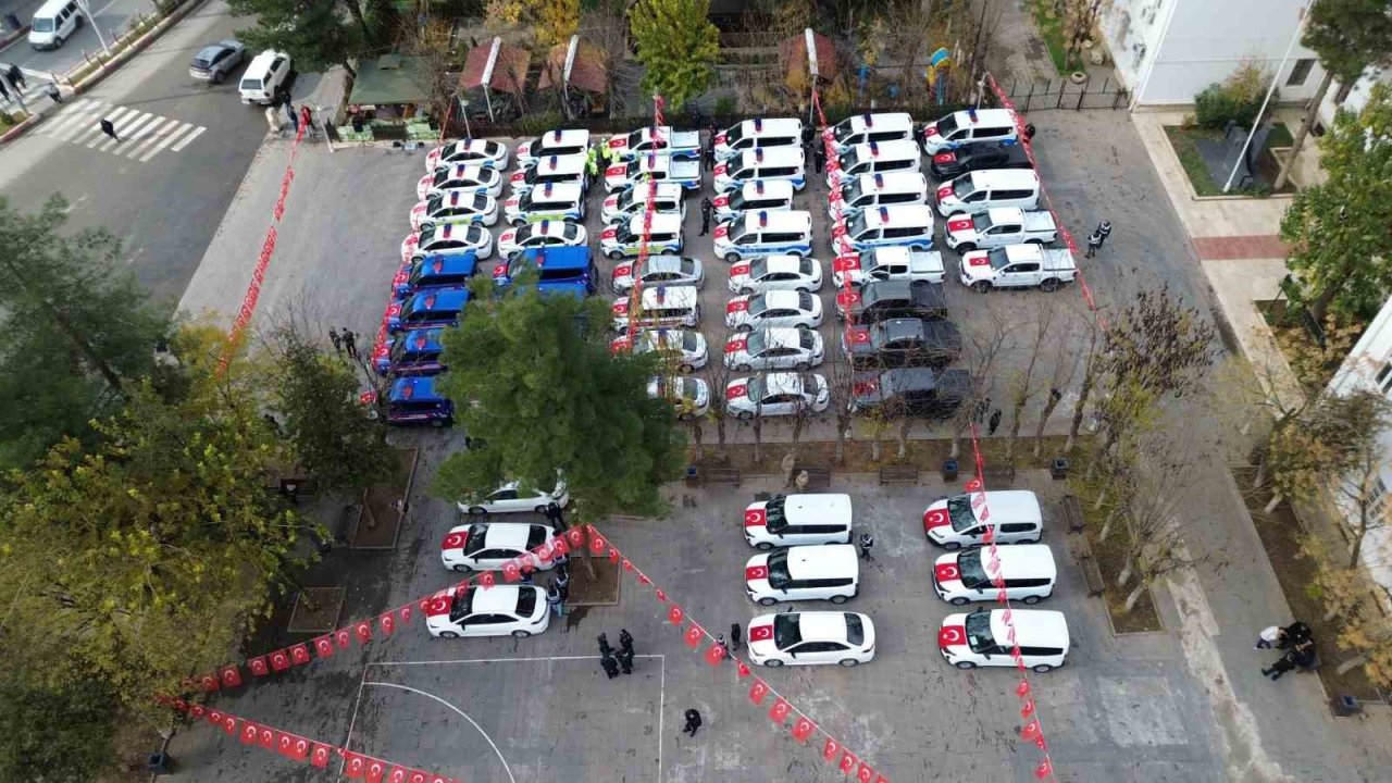 Siirt’te 68 araç kolluk kuvvetlerine teslim edildi