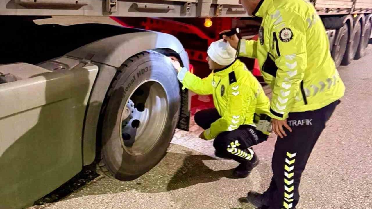 Bilecik’te kış lastiği denetimleri sürüyor