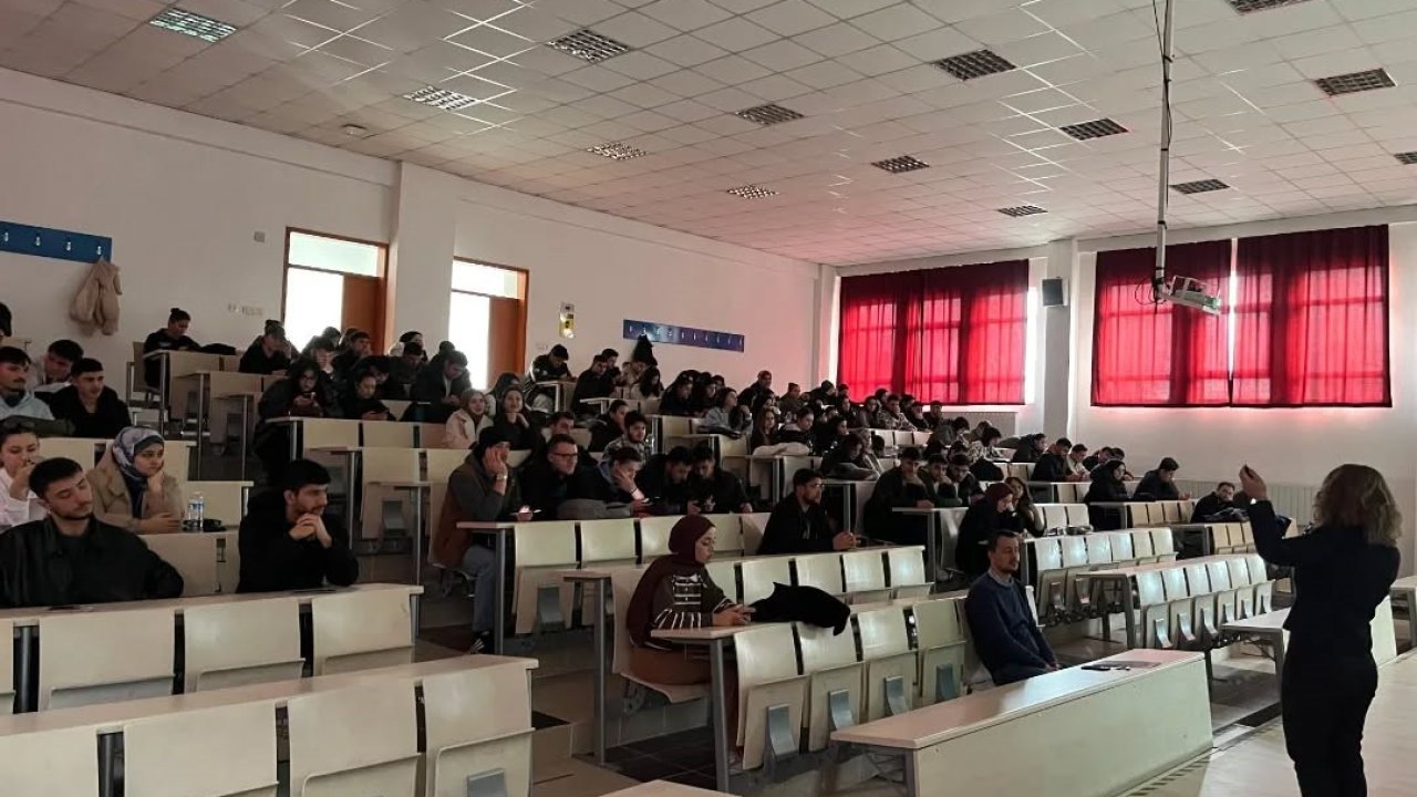 Hisarcık MYO’da "Davranışsal Bağımlılıkla Mücadele" konulu eğitim düzenlendi