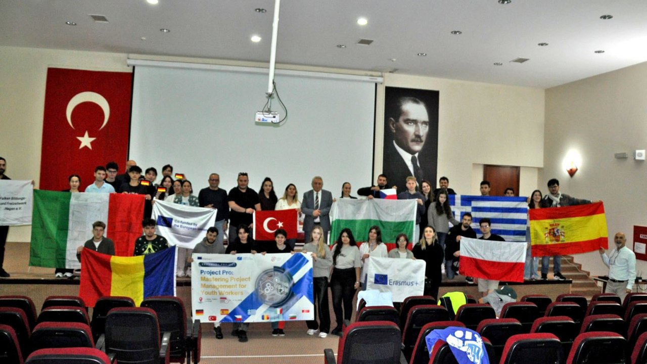 Avrupa’nın 9 ülkesinden gençler Çeşme’de buluştu