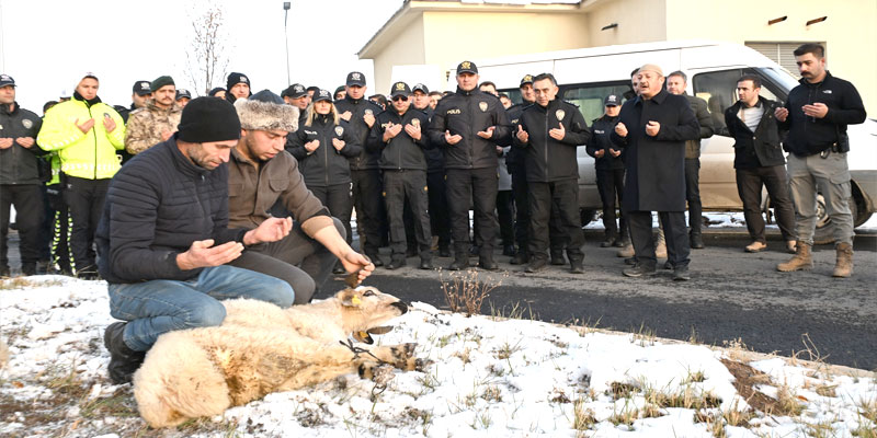 Kars Emniyet Müdürlüğü’nde Kurban Unutulmadı!