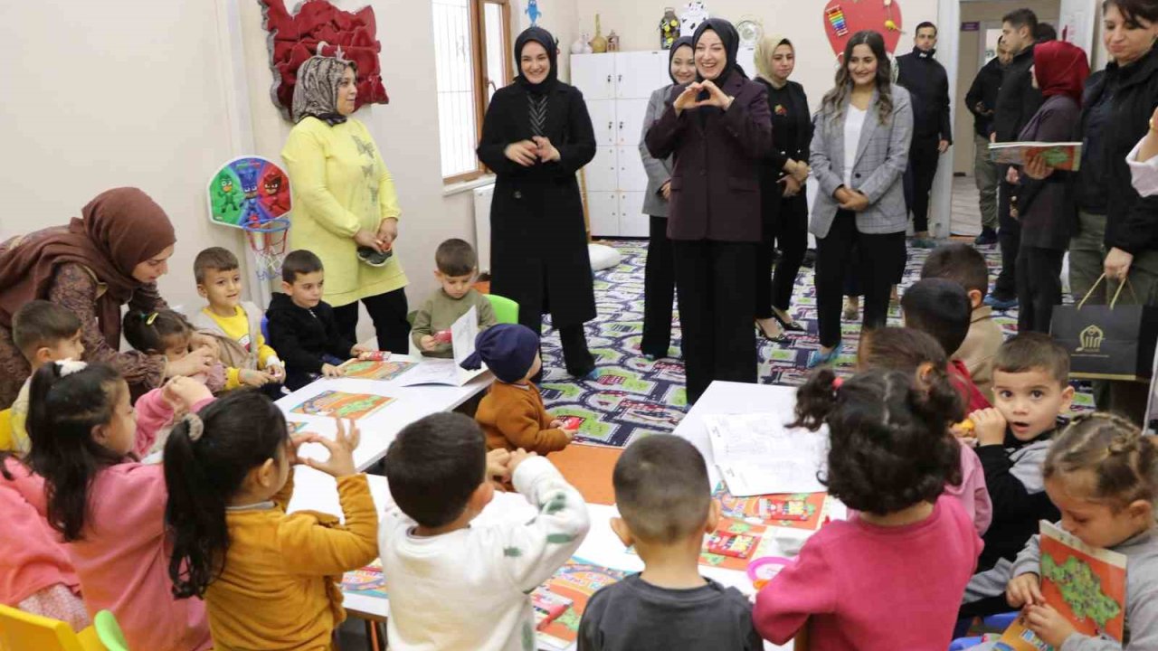 Vali Kızılkaya’nın eşi, şehit ailesi, koruyucu aile ve kadın üreticilerle bir araya geldi