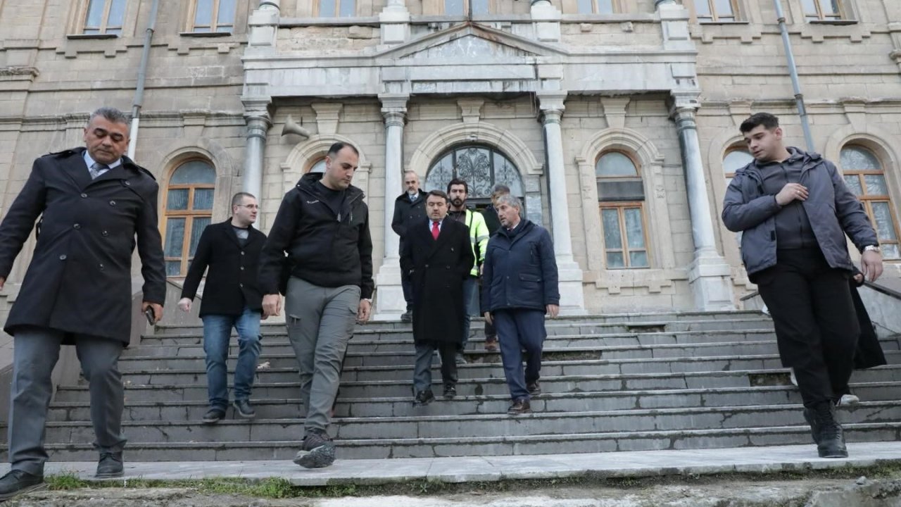 Vali Musa Işın, Kütahya Lisesi’nde incelemelerde bulundu