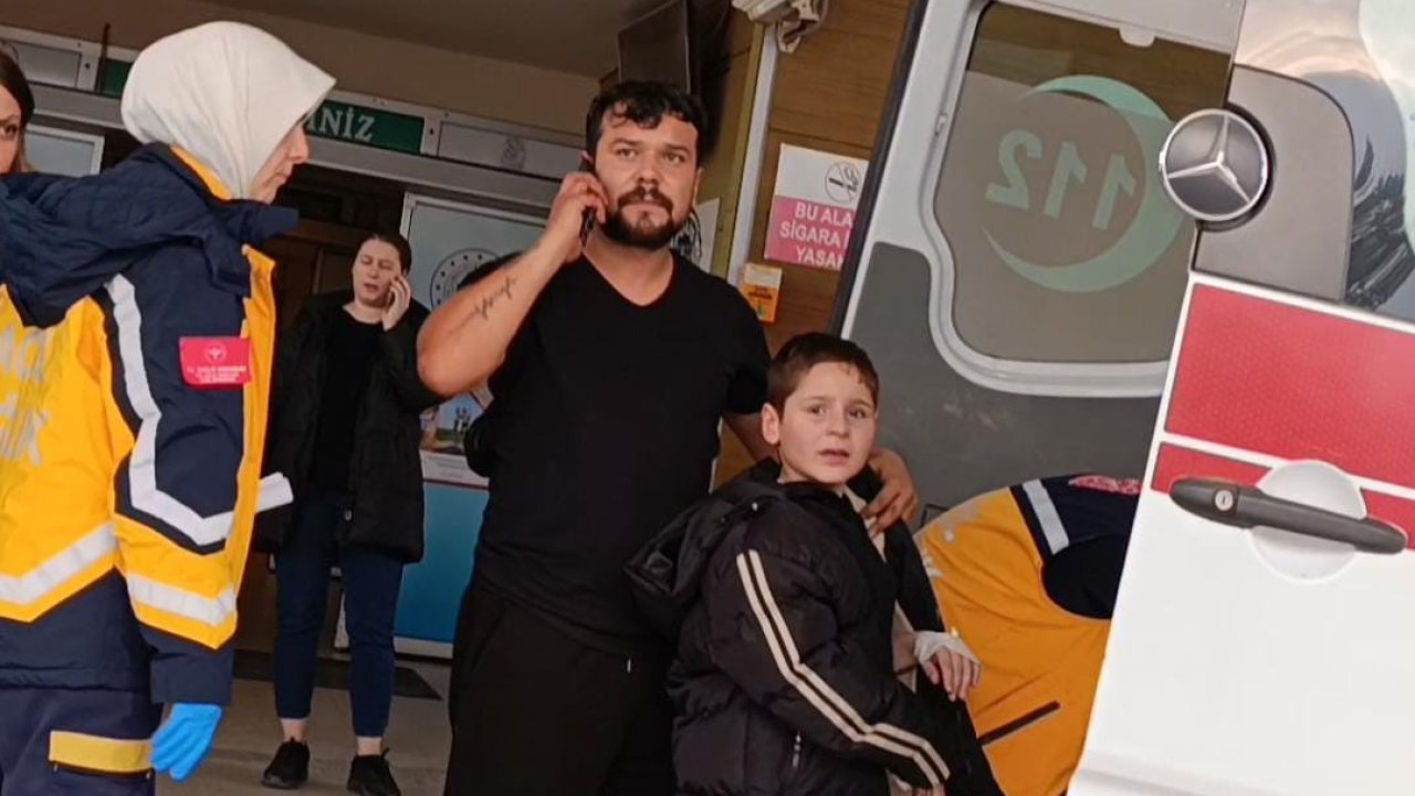 Bursa’da nacakla oynayan çocuğun parmağı kopma noktasına geldi