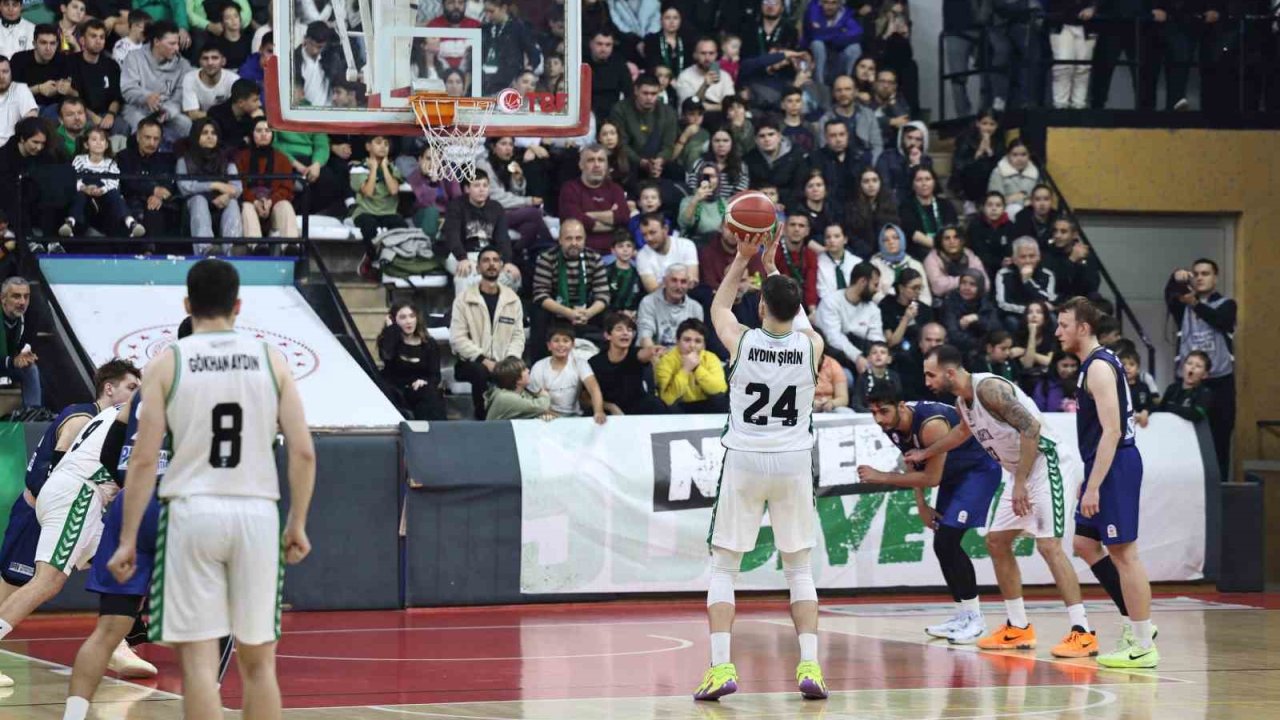Sakarya Büyükşehir Basketbol, namağlup serisini 9 maça çıkardı