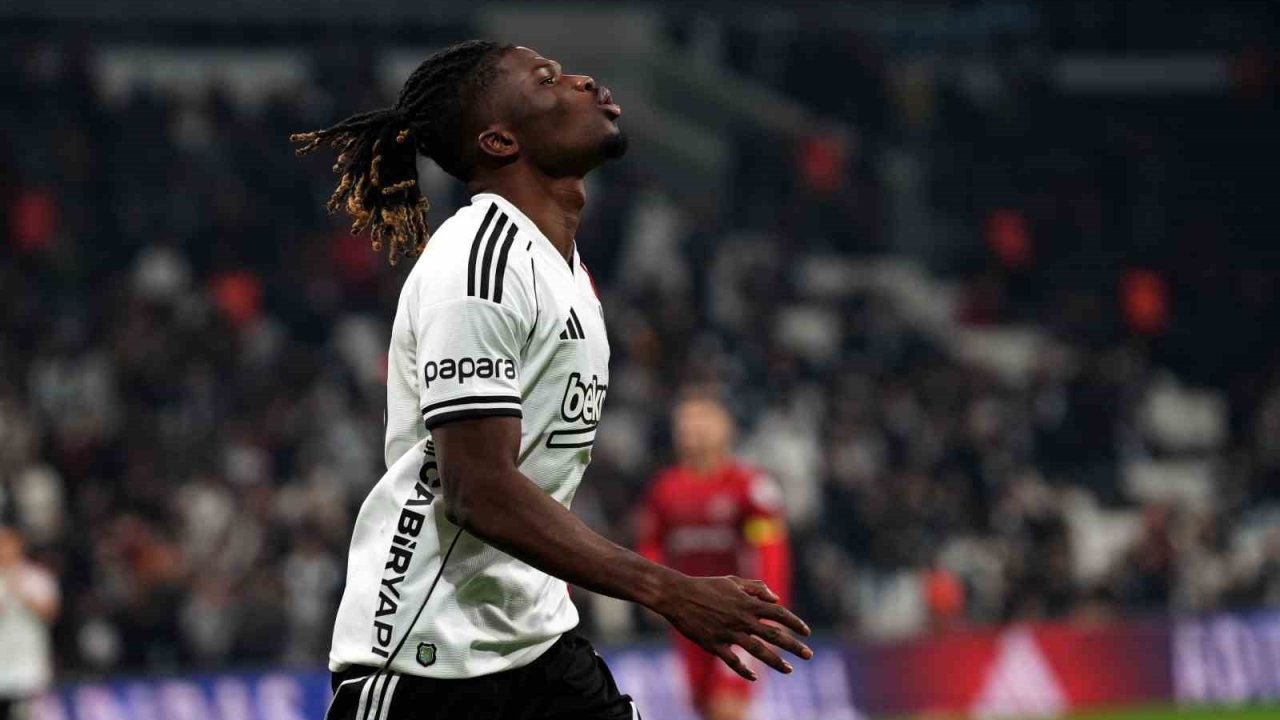 Beşiktaş büyük maçlarda skoru koruyamıyor