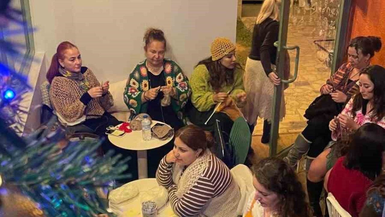 Bursa’da kadınlar örgü için yarıştı