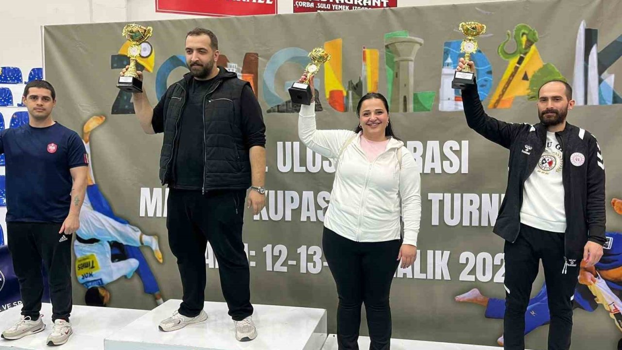 Hakkari Kadın Judo Takımı Türkiye üçüncüsü oldu