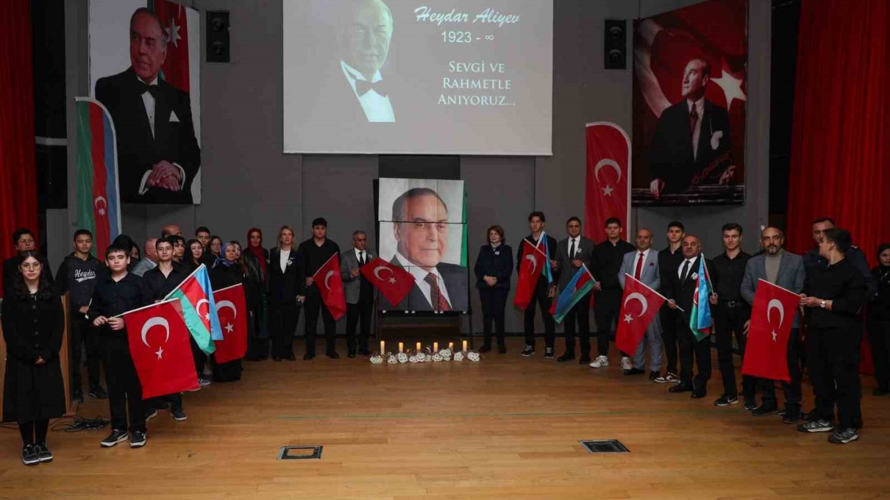 Heydar Aliyev vefatının 22. yılında Aliağa’da anıldı