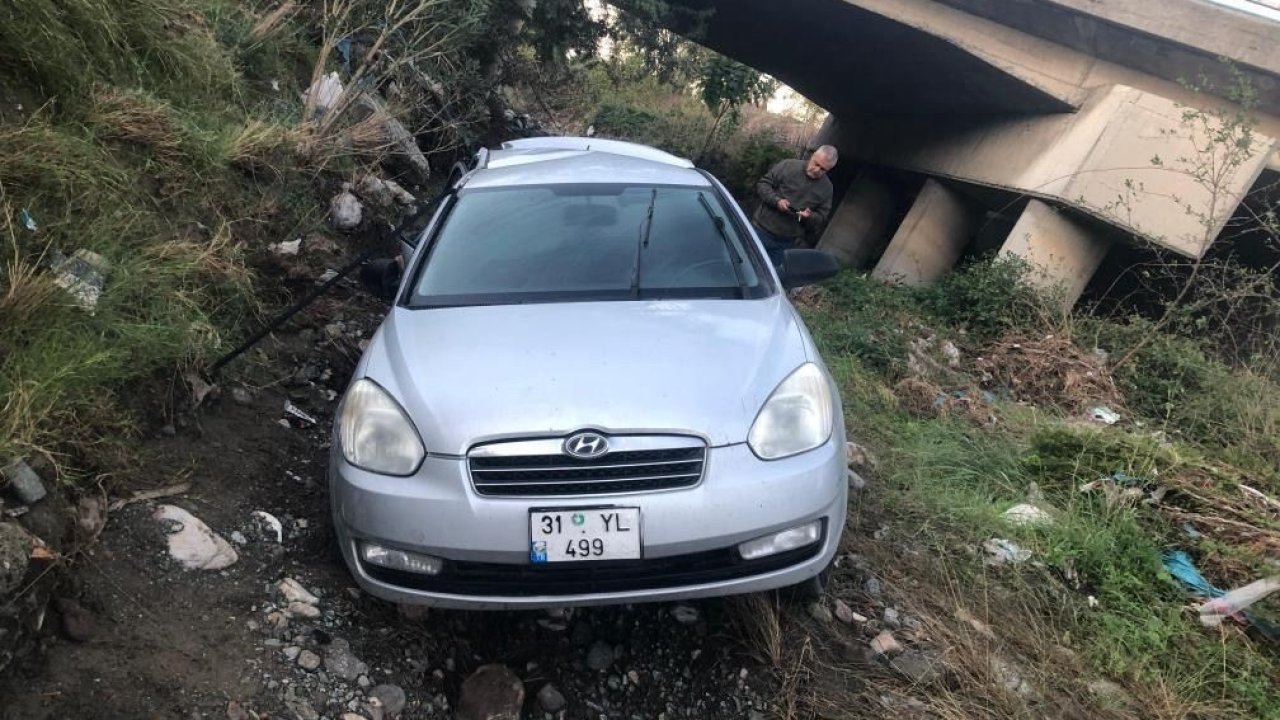 Köprüden uçan otomobilin sürücüsü yaralandı