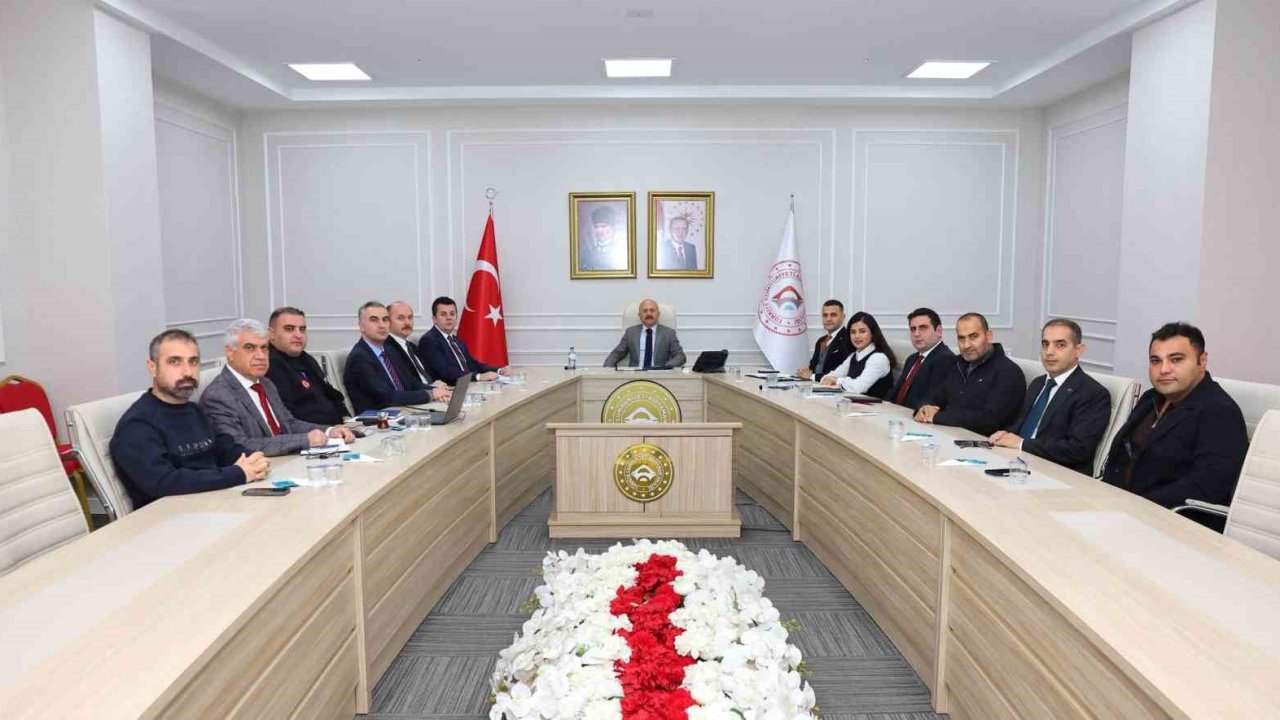 Vali yardımcılarıyla değerlendirme toplantısı  yapıldı