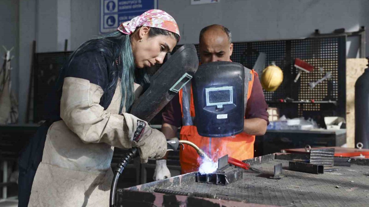 MERCEK’te çelik kaynak ustaları yetişiyor