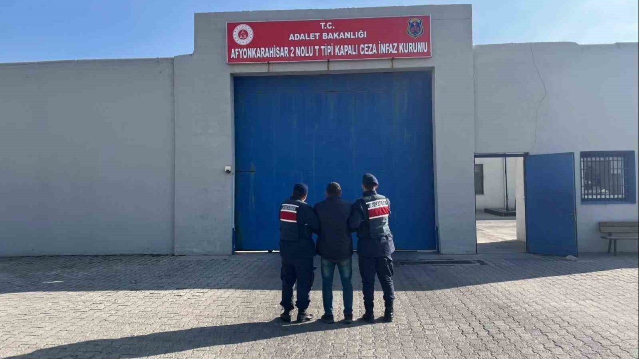 Çeşitli suçlardan aranan 12 kişi tutuklandı