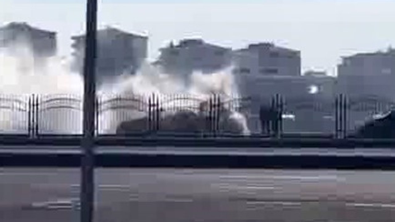 Diyarbakır’da seyir halindeki taksi alev aldı