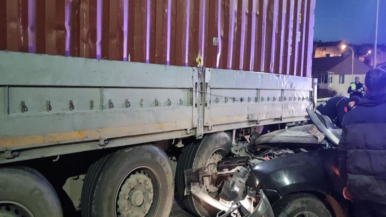 Bozüyük’te otomobil, park halindeki tıra arkadan çarptı: 1 ölü, 1 yaralı