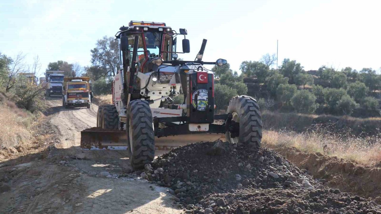 Bozdoğan Belediyesi yol çalışmalarına devam ediyor