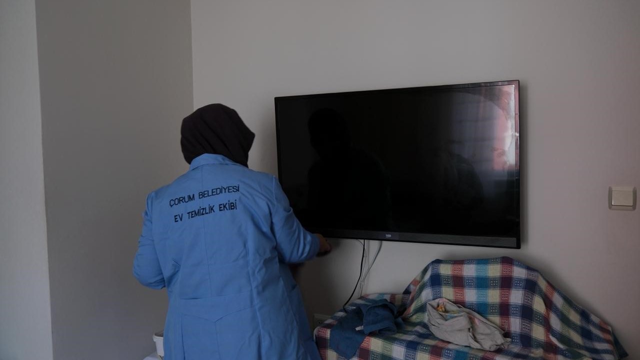 Çorum Belediyesi bu yıl 222 aileye ev temizliği hizmeti sundu