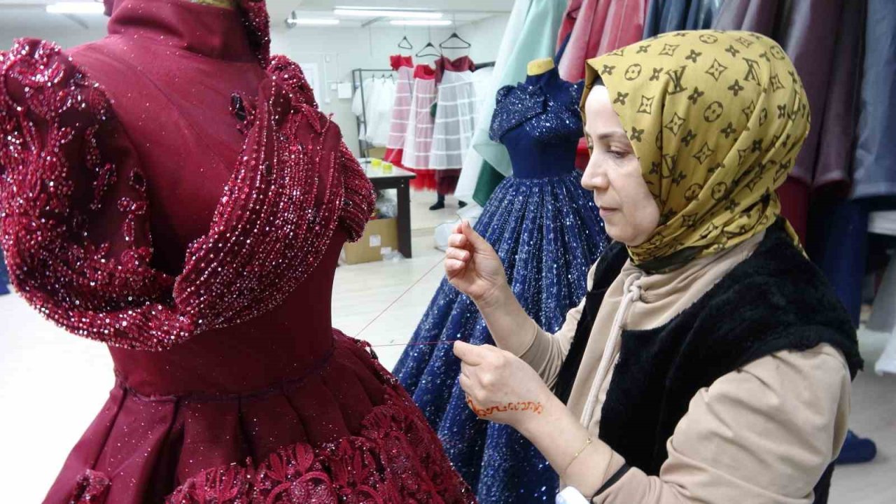 Kiraladığı gelinlik hayatını değiştirdi