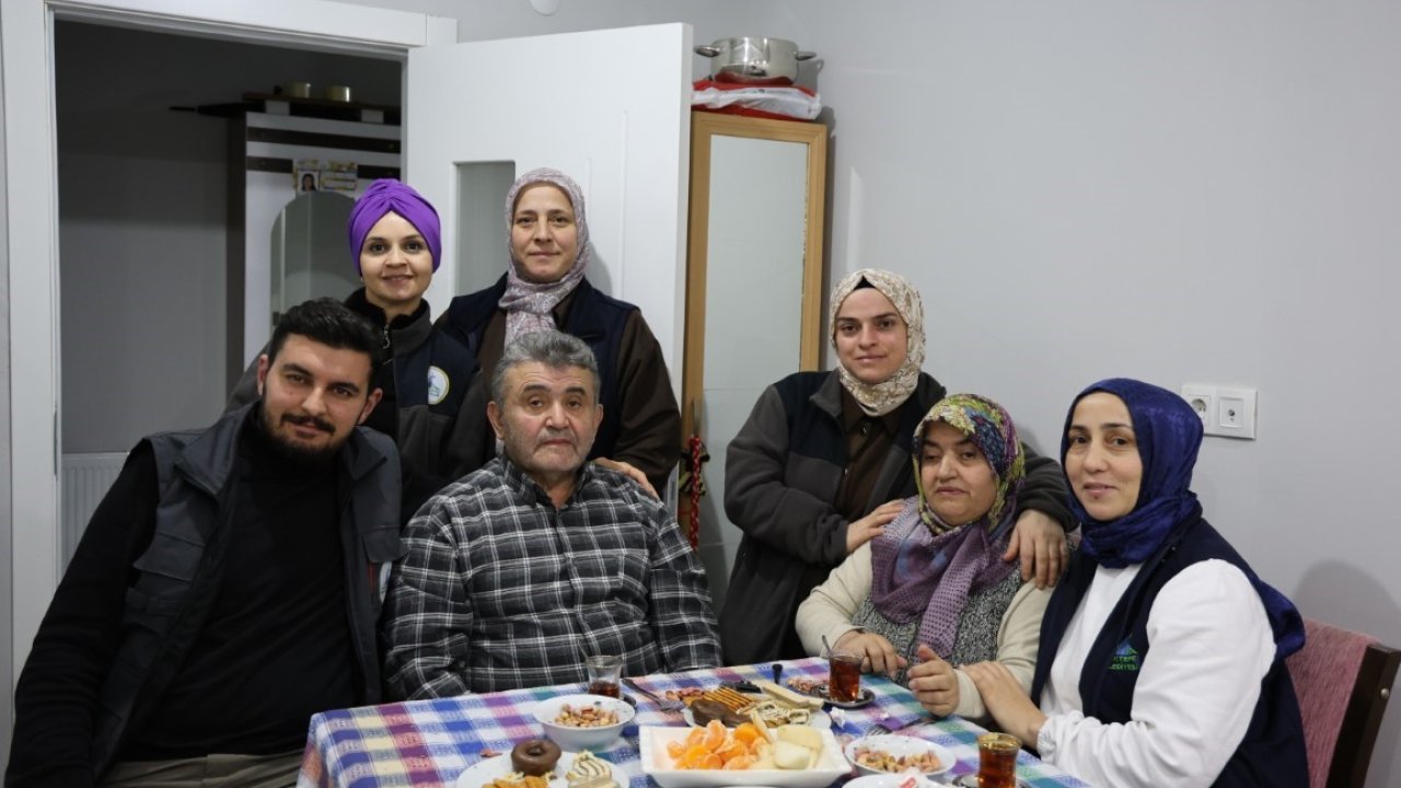 Kartepe’de "Alo Evlat" ekiplerinden hane ziyaretleri