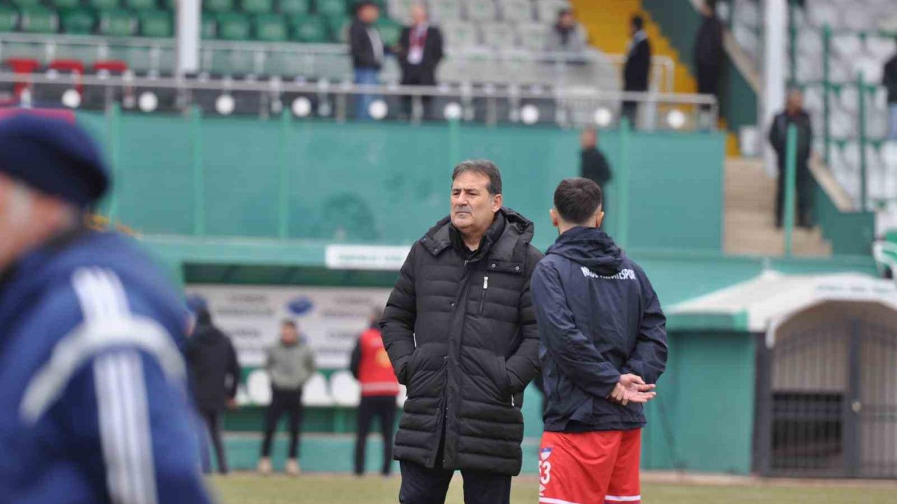 Niğde Belediyespor’da Teknik Direktör Kömürlüoğlu ile yollar ayrıldı